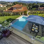 With Private Pool And Garden Vila *