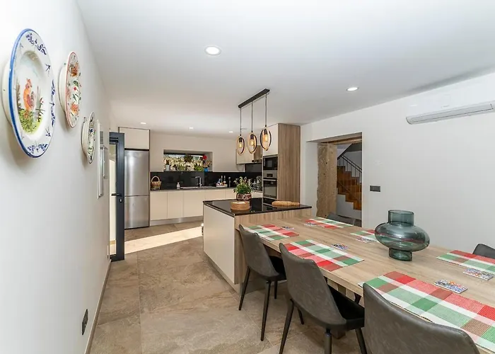 With Private Pool And Garden * Ponte de Lima