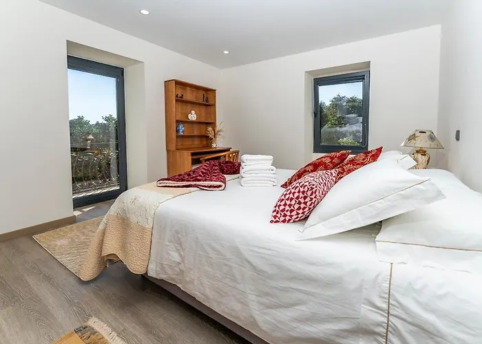 With Private Pool And Garden 빌라 *