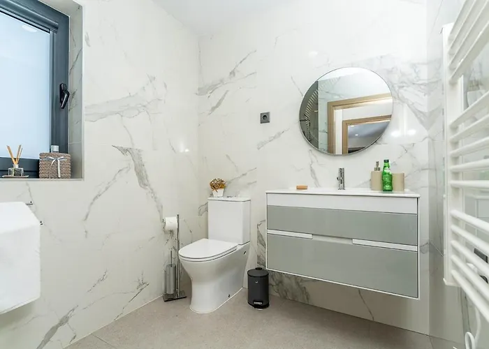 With Private Pool And Garden 폰테 데 리마